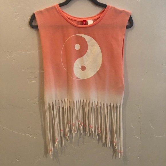 🛍🛍Yin yang Crop top with fringe 90s vibe🛍🛍 - Picture 2 of 5